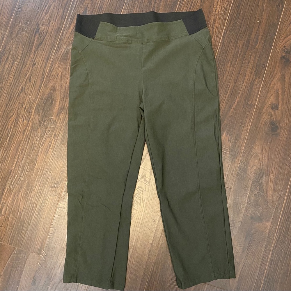 🌿 Simply Vera Vera Wang Capris